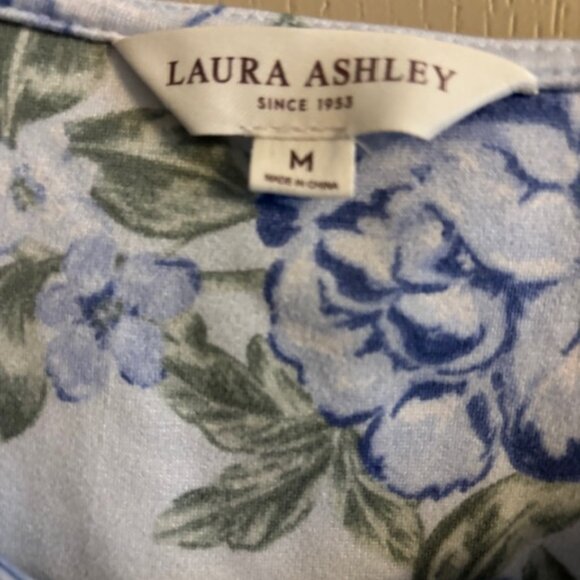 Laura Ashley M Sleep or Loungewear Floral Brushed Poly Button Short Sleeve 36" - Picture 3 of 6